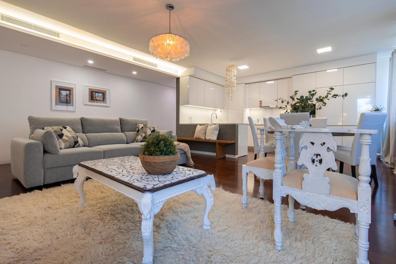Touch Of Class 2Bdr Apartment By Lovelystay Кашкайш Экстерьер фото